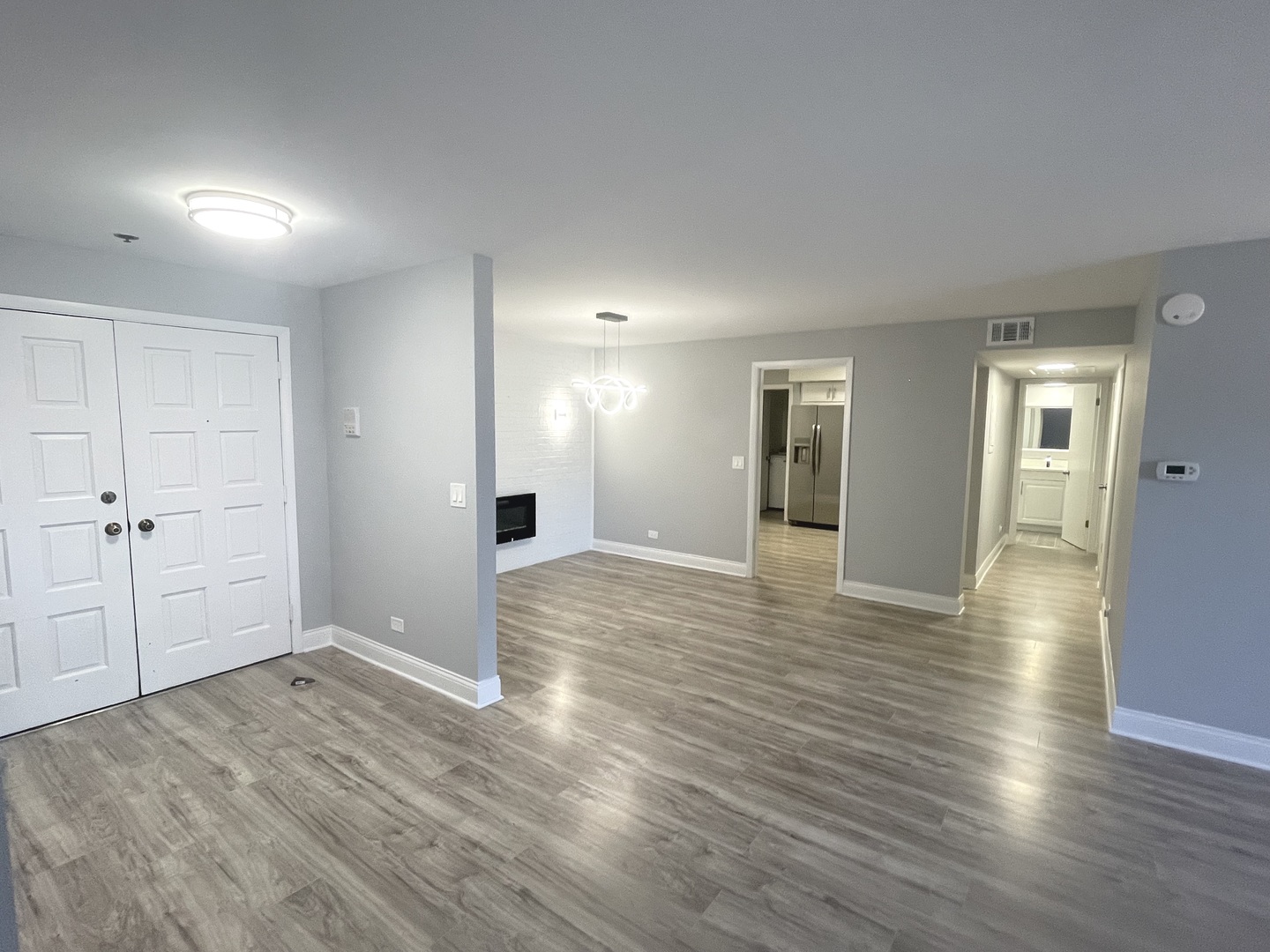 121 S Spruce Avenue #103, Wood Dale, IL 60191