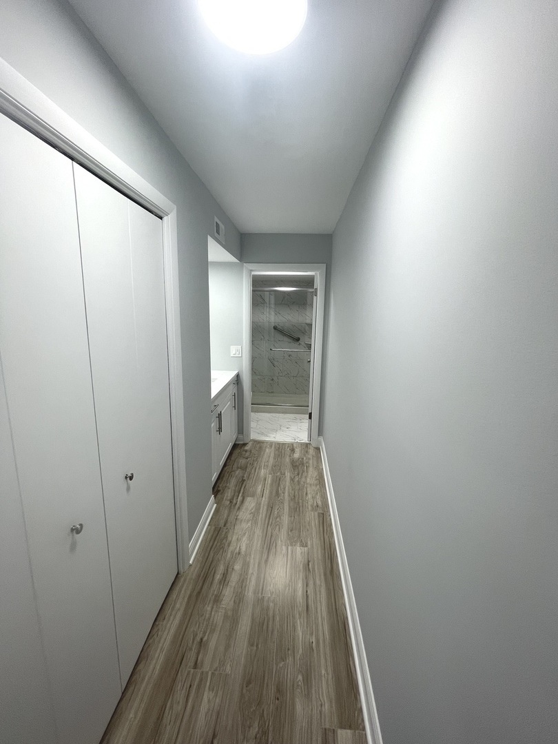 121 S Spruce Avenue #103, Wood Dale, IL 60191