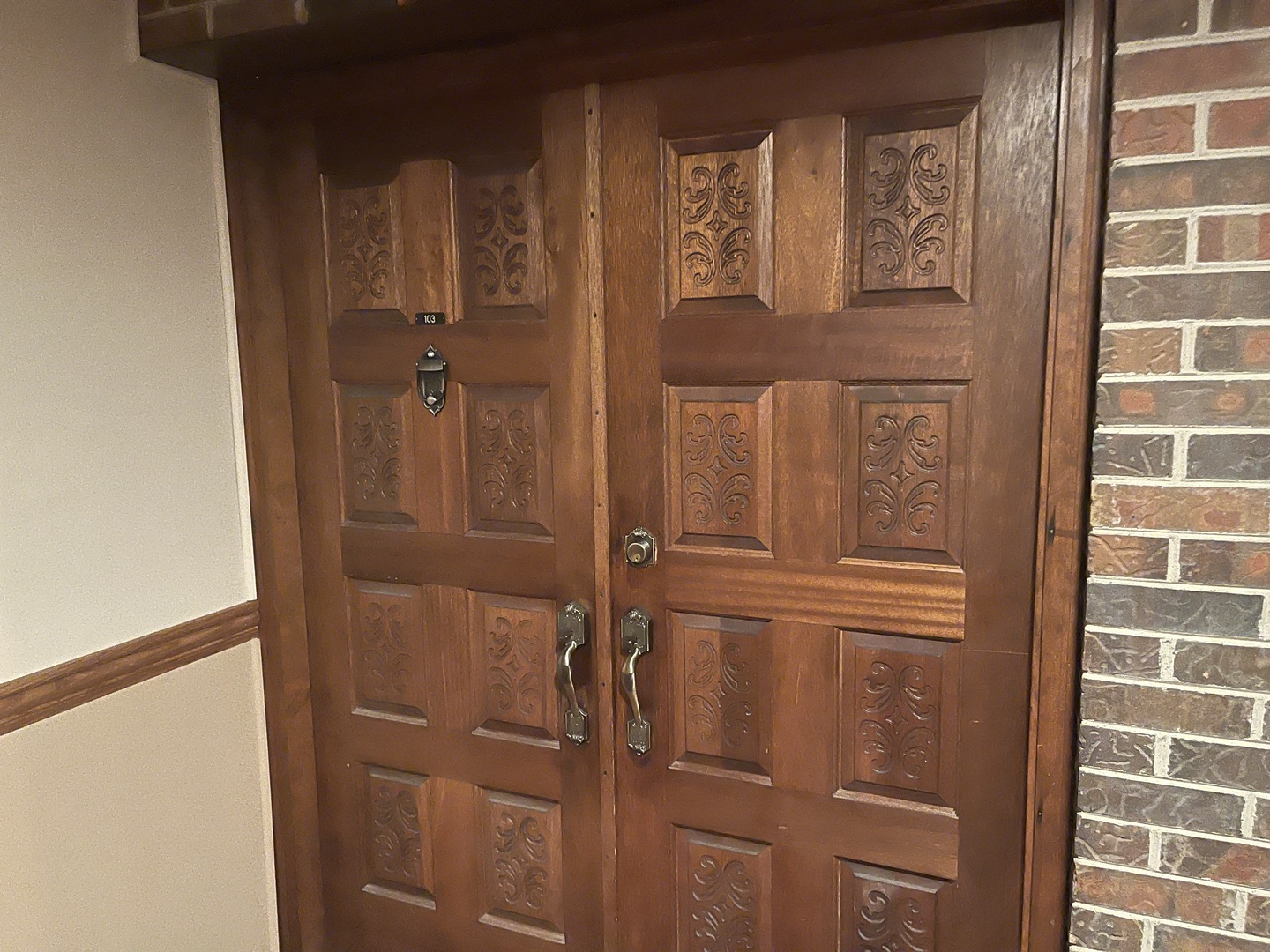 121 S Spruce Avenue #103, Wood Dale, IL 60191