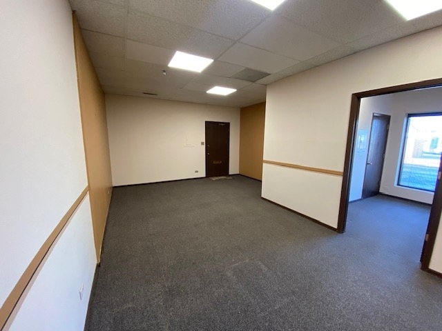 9944 S ROBERTS Road #108, Palos Hills, IL 60465