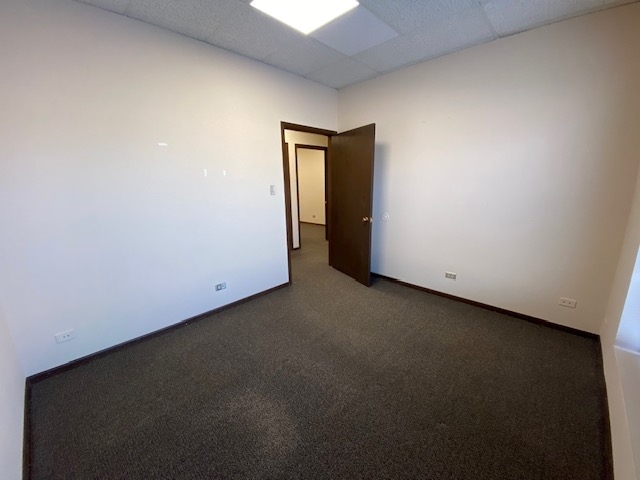 9944 S ROBERTS Road #108, Palos Hills, IL 60465