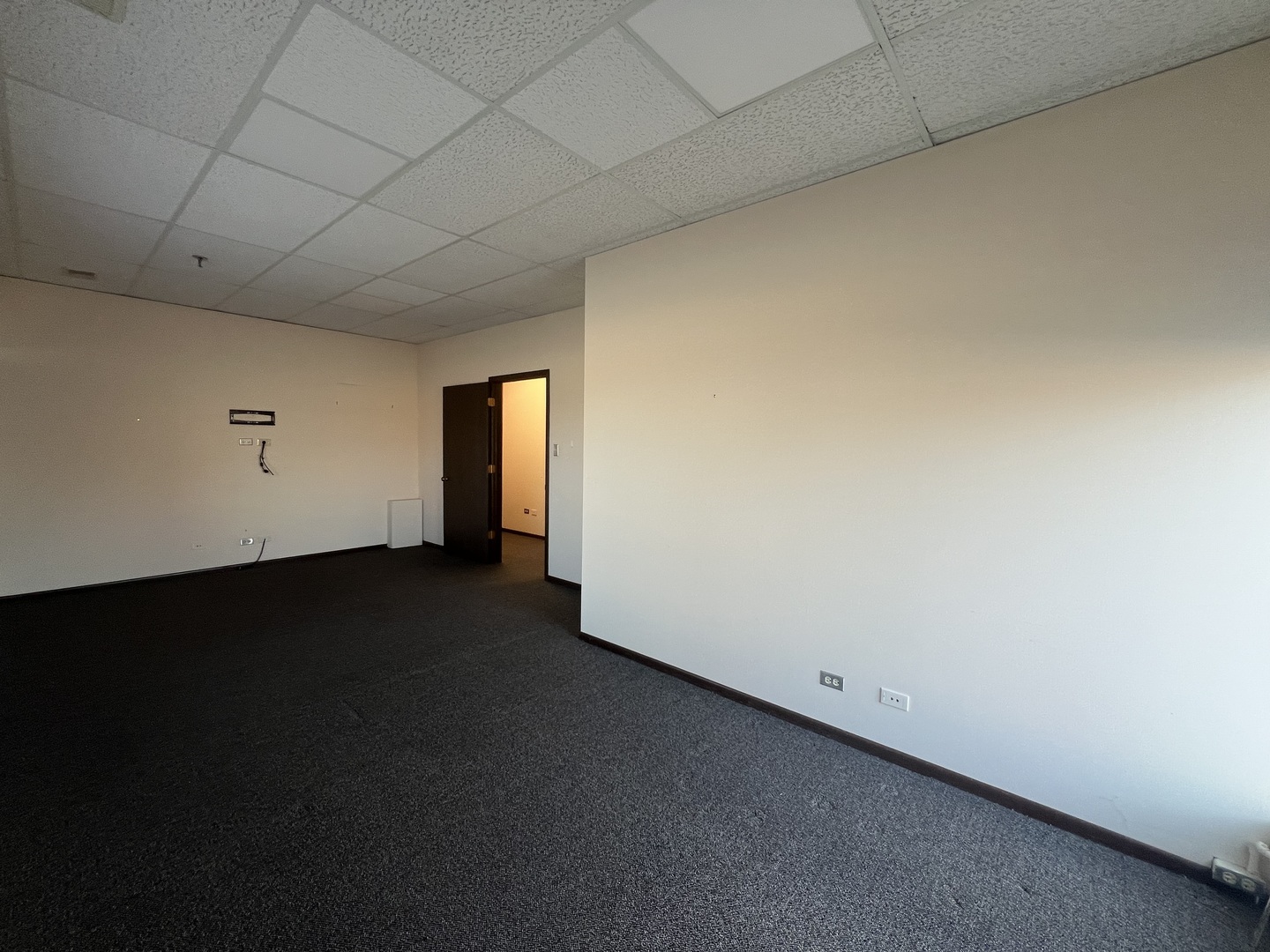 9944 S ROBERTS Road #108, Palos Hills, IL 60465