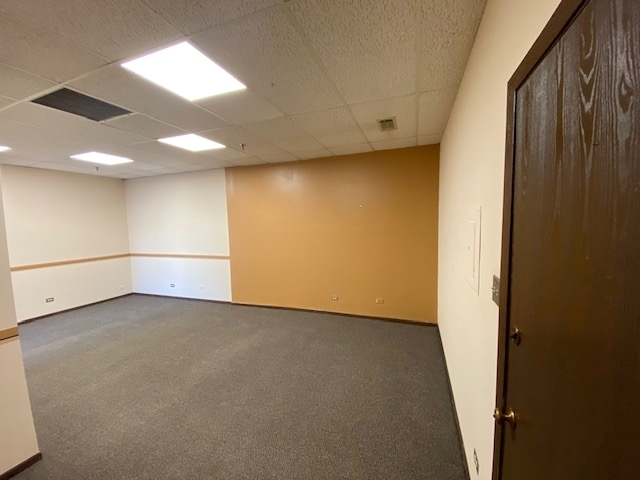 9944 S ROBERTS Road #108, Palos Hills, IL 60465