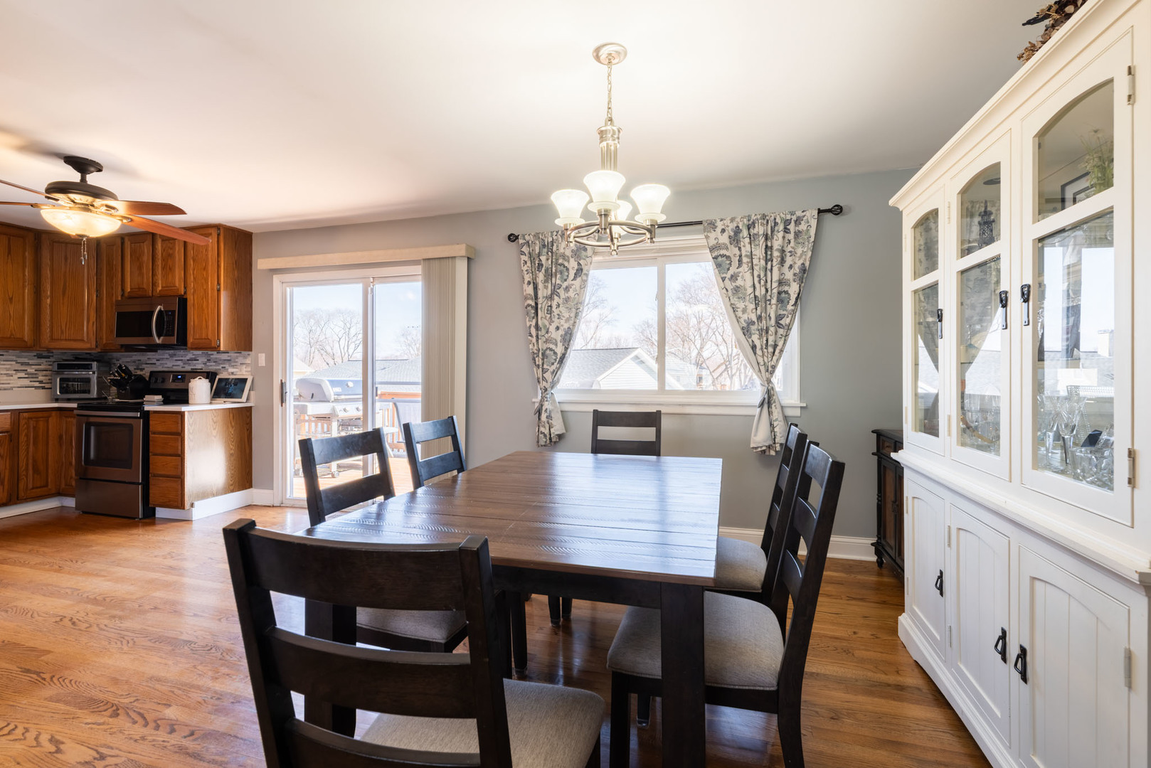 353 N Clark Drive, Palatine, IL 60074