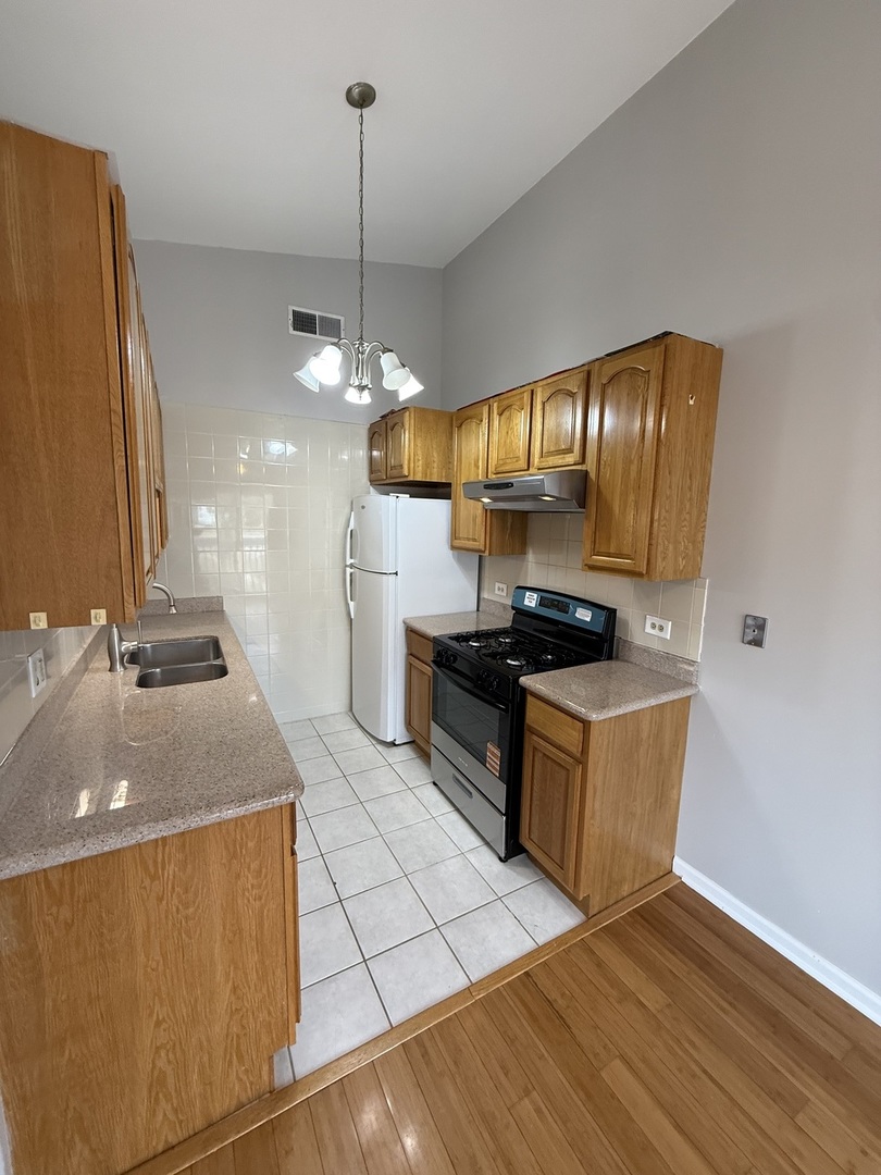 1010 Hayes Court #1010, Vernon Hills, IL 60061