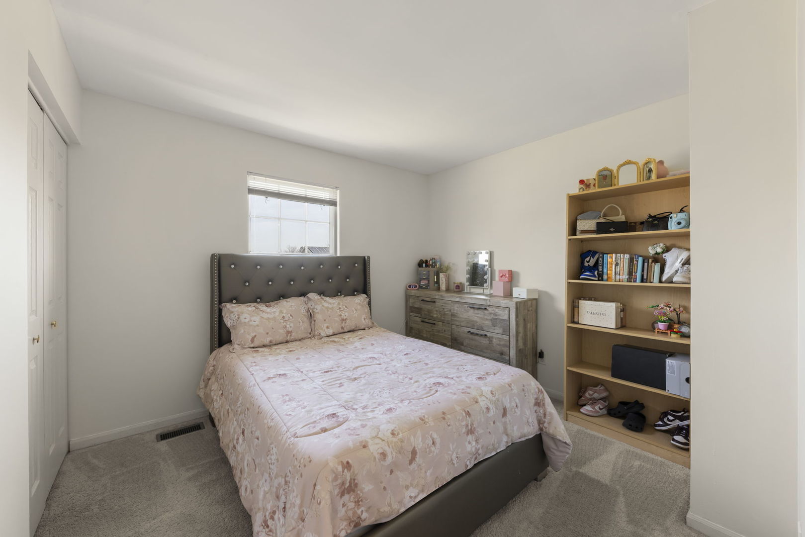 604 Berkshire Court, Oswego, IL 60543