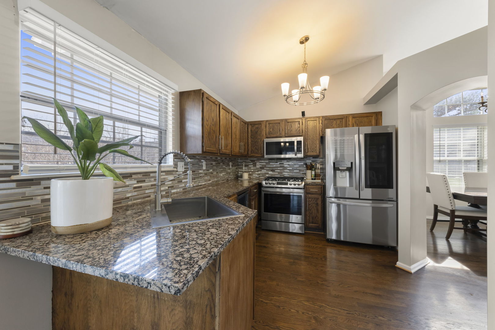 604 Berkshire Court, Oswego, IL 60543