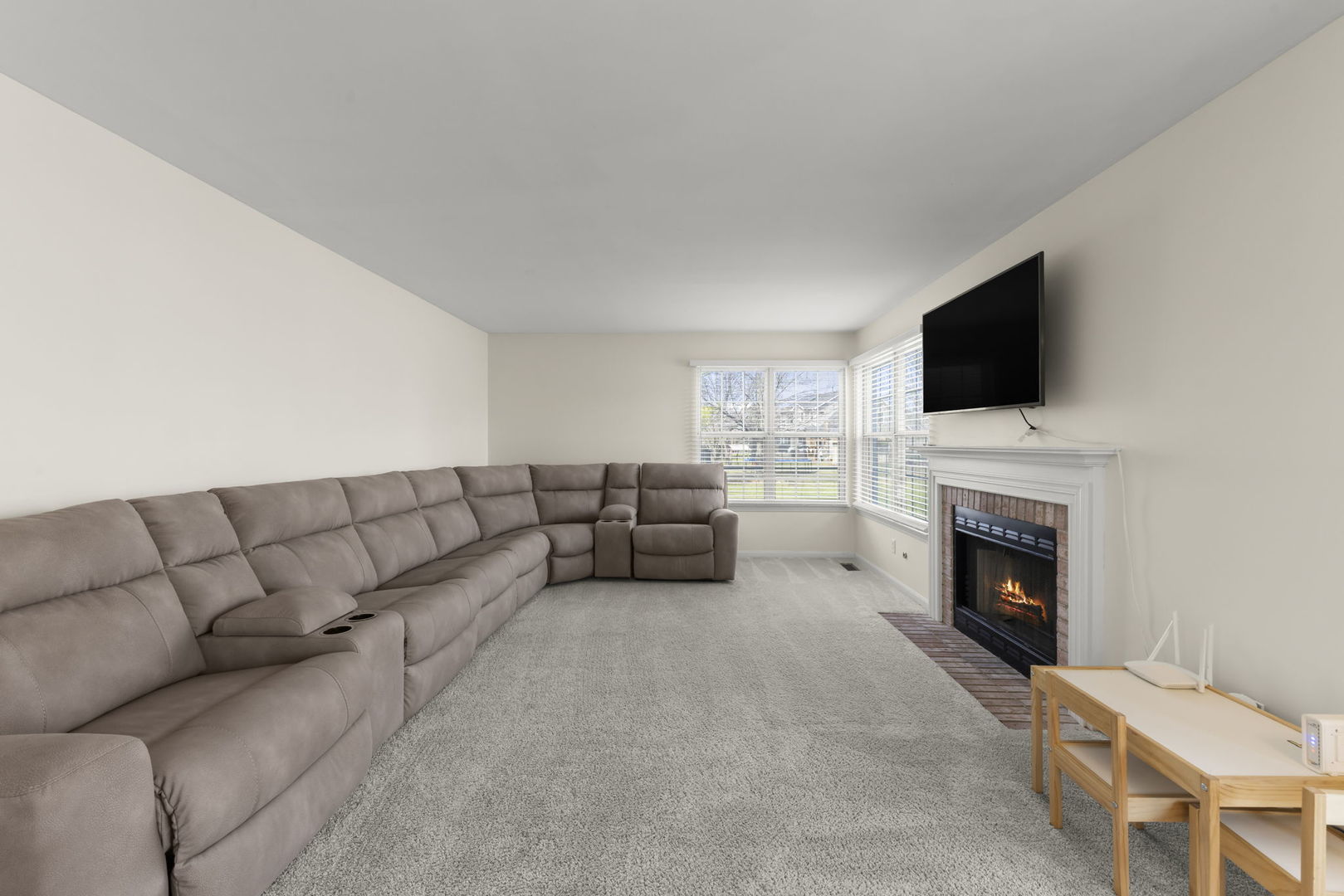 604 Berkshire Court, Oswego, IL 60543