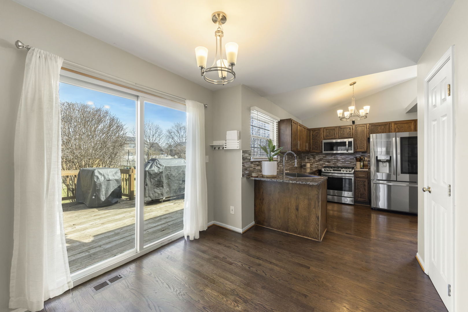 604 Berkshire Court, Oswego, IL 60543