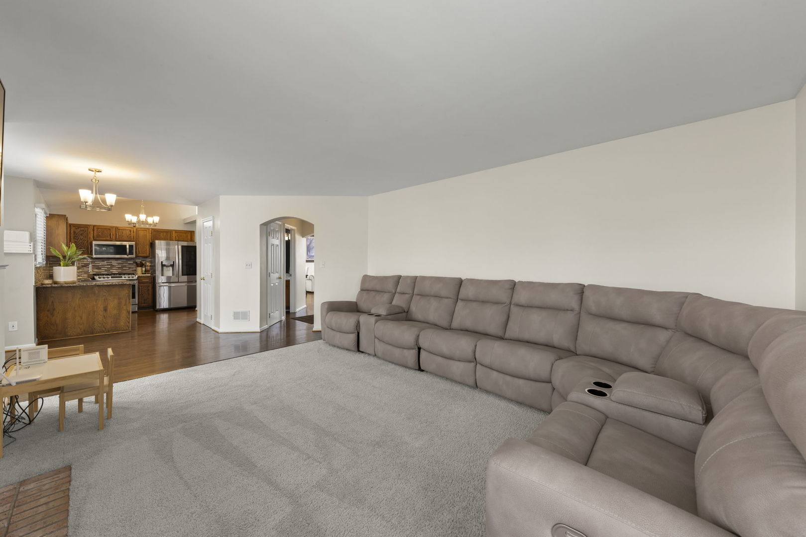 604 Berkshire Court, Oswego, IL 60543