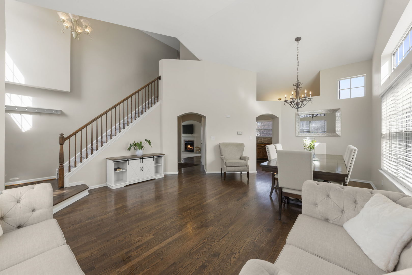 604 Berkshire Court, Oswego, IL 60543