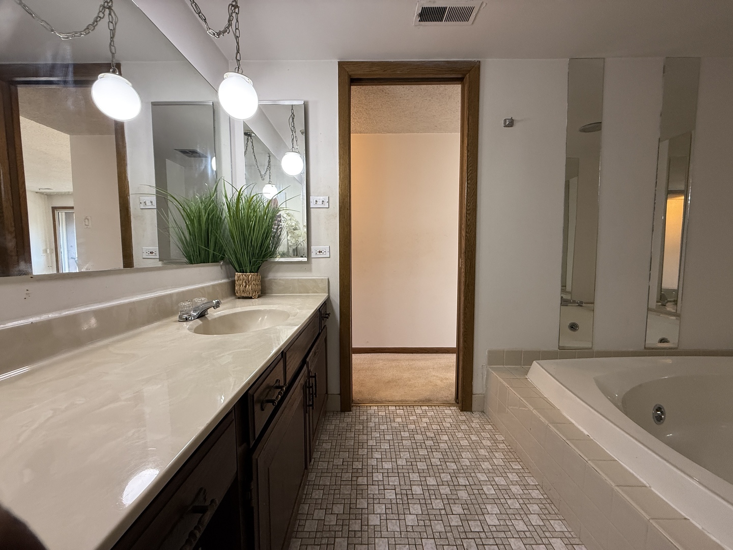 15726 Orlan Brook Drive #195, Orland Park, IL 60462