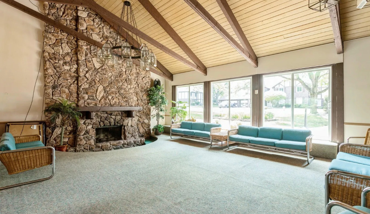 15726 Orlan Brook Drive #195, Orland Park, IL 60462