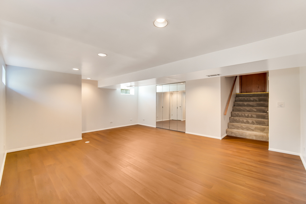 519 Charlestown Drive, Bolingbrook, IL 60440