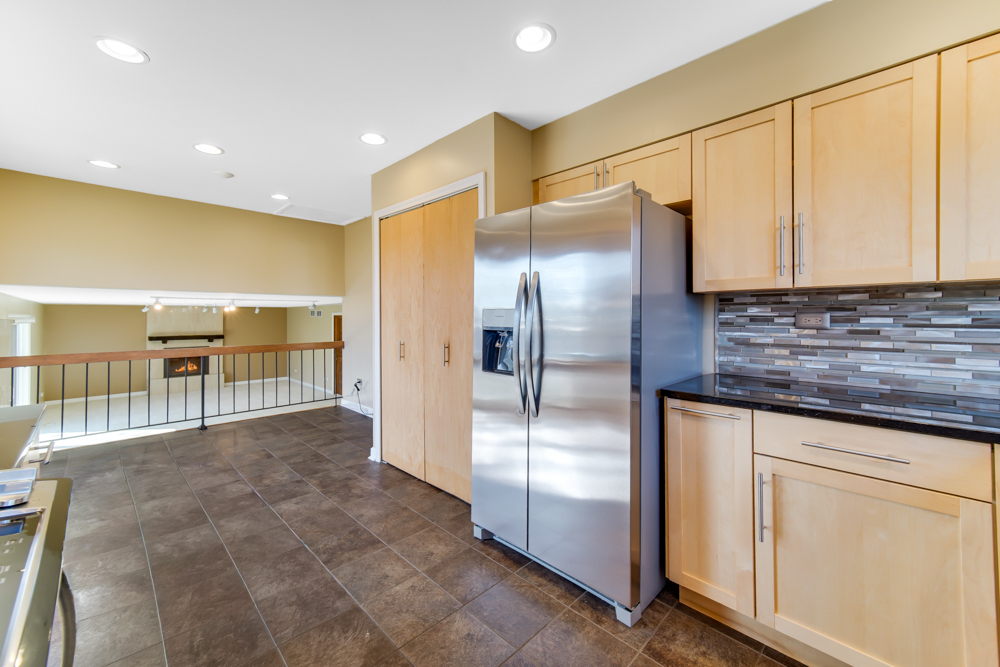 519 Charlestown Drive, Bolingbrook, IL 60440