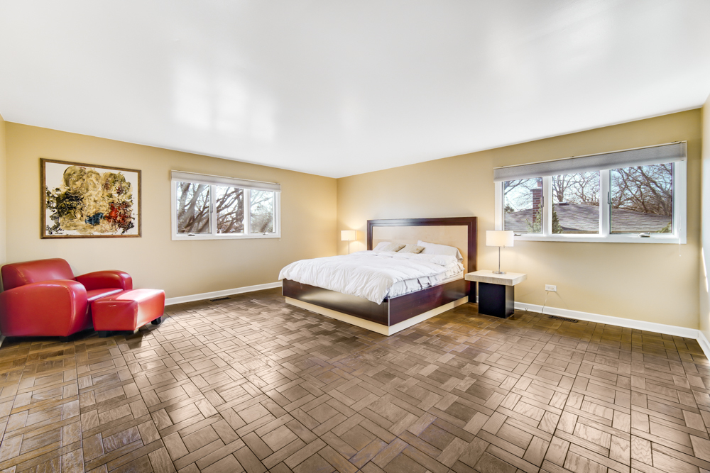 519 Charlestown Drive, Bolingbrook, IL 60440