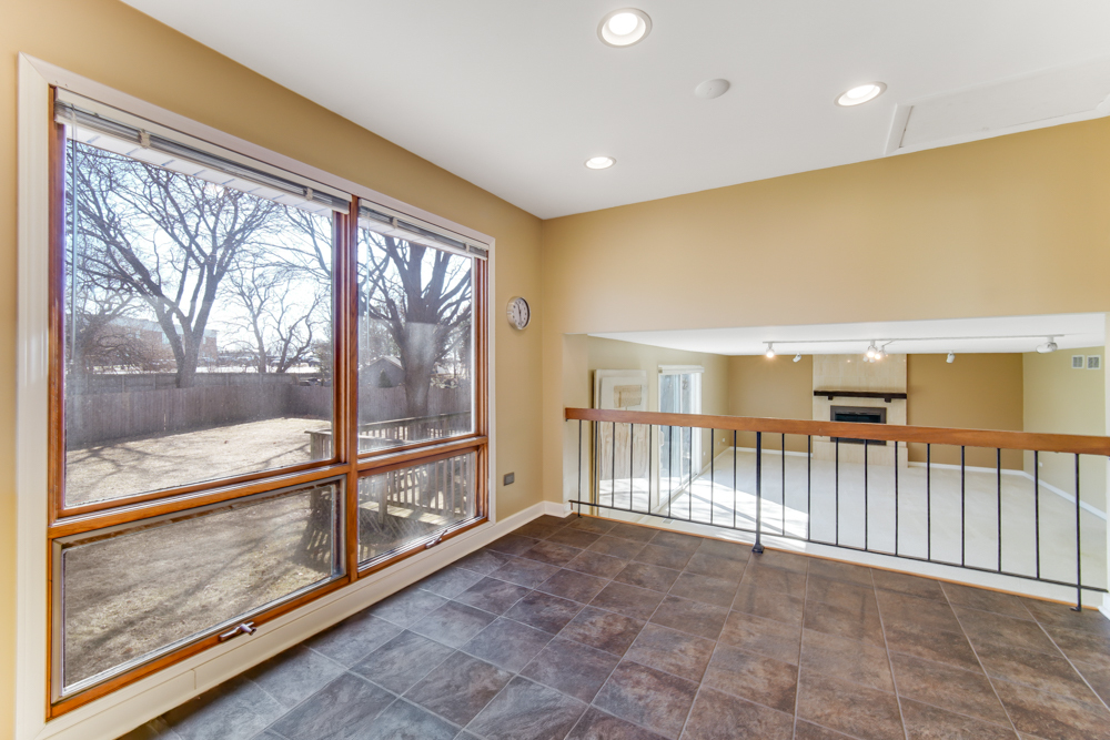 519 Charlestown Drive, Bolingbrook, IL 60440