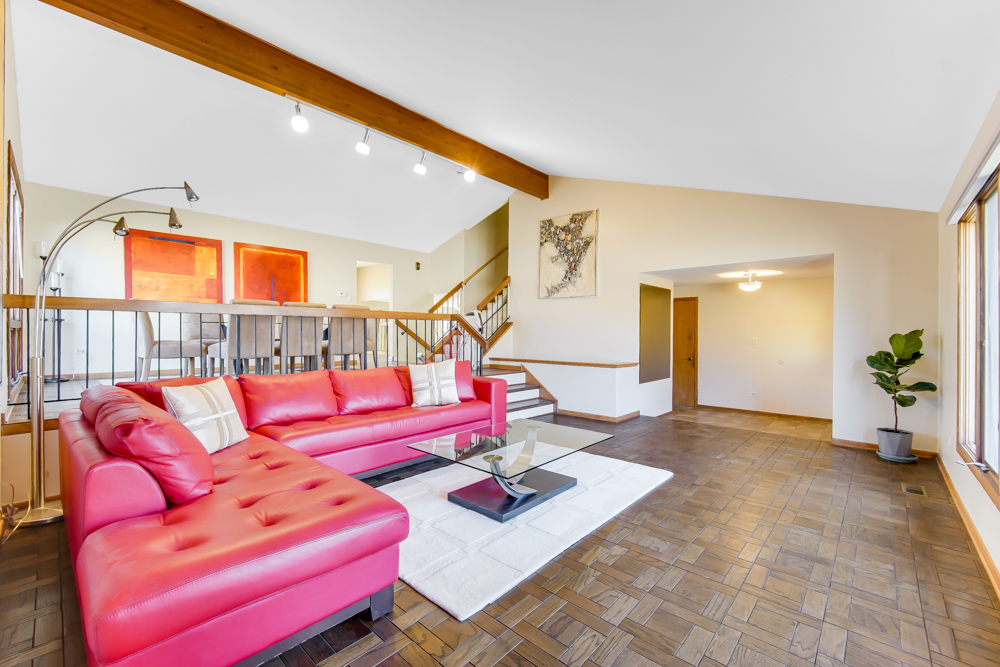 519 Charlestown Drive, Bolingbrook, IL 60440