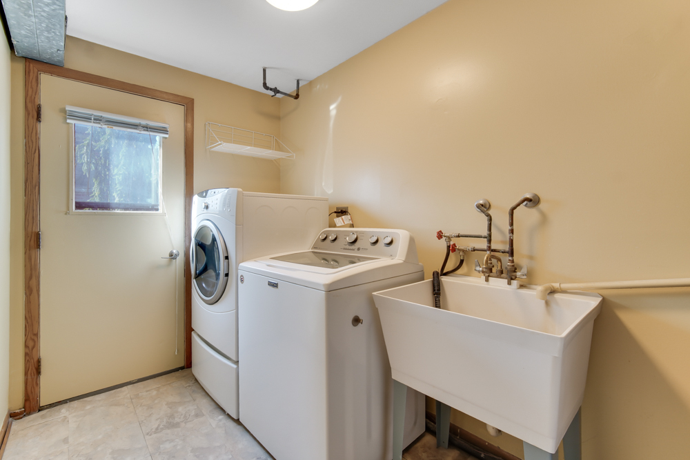 519 Charlestown Drive, Bolingbrook, IL 60440