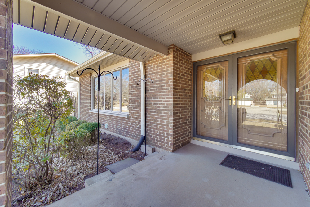 519 Charlestown Drive, Bolingbrook, IL 60440