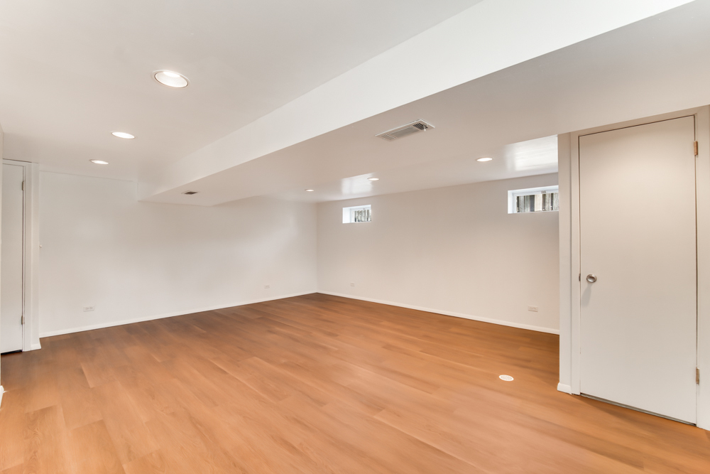 519 Charlestown Drive, Bolingbrook, IL 60440