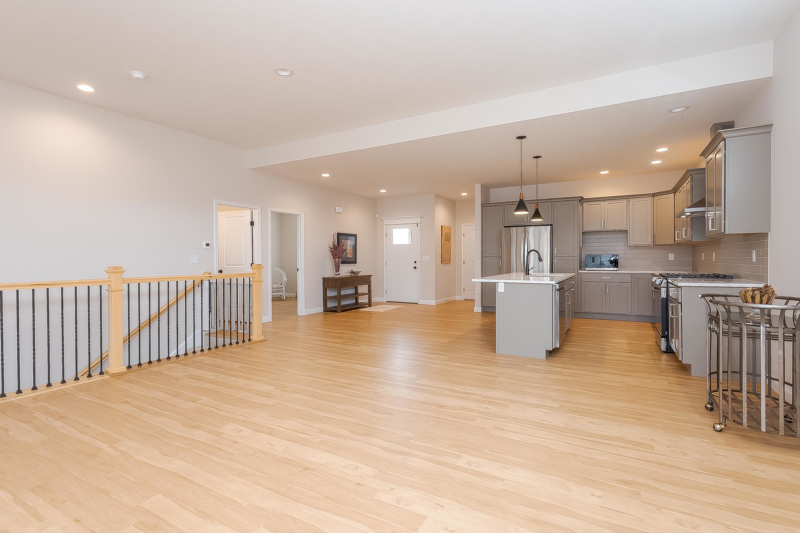 1906 Dunraven Road, Bloomington, IL 61704