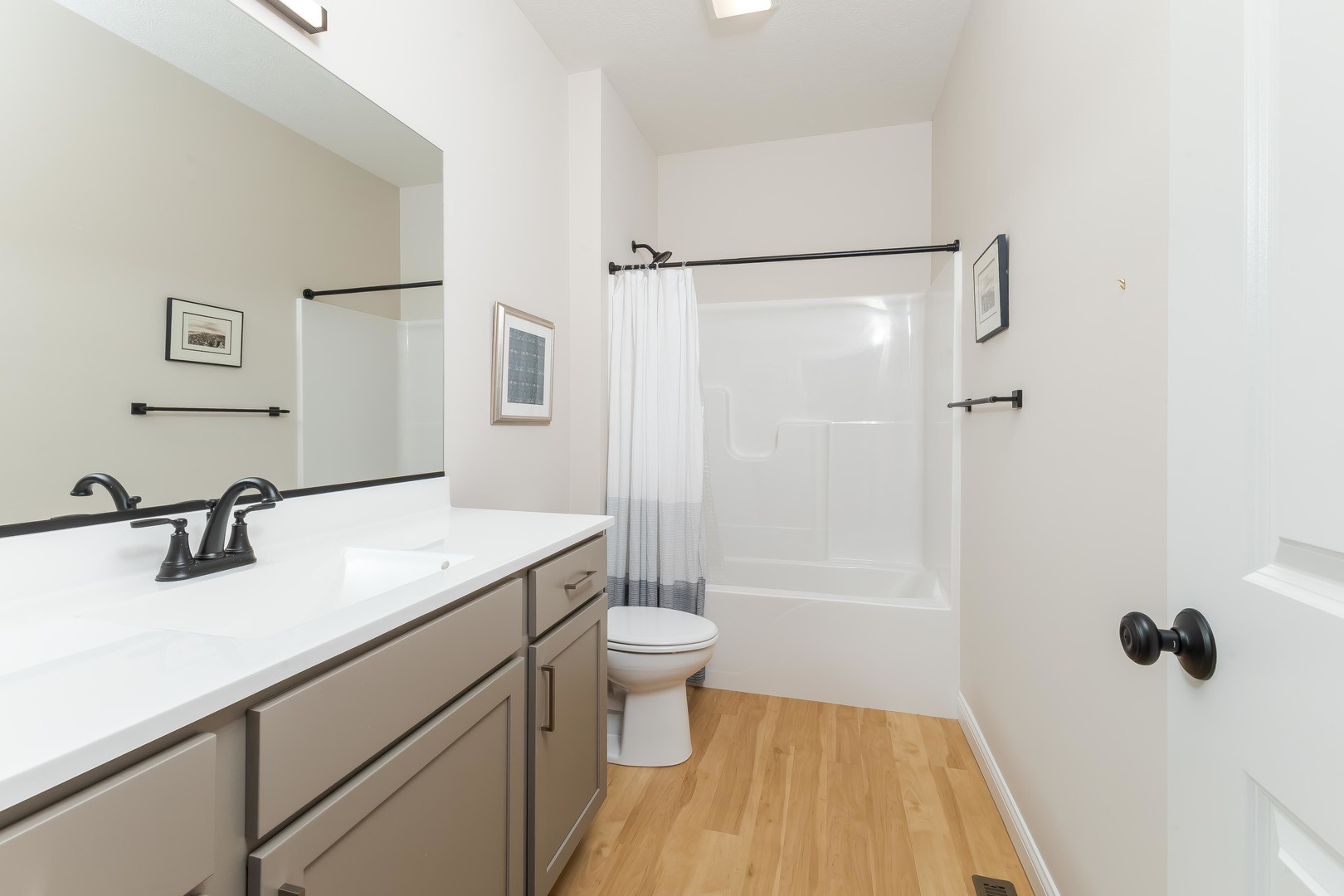 1906 Dunraven Road, Bloomington, IL 61704