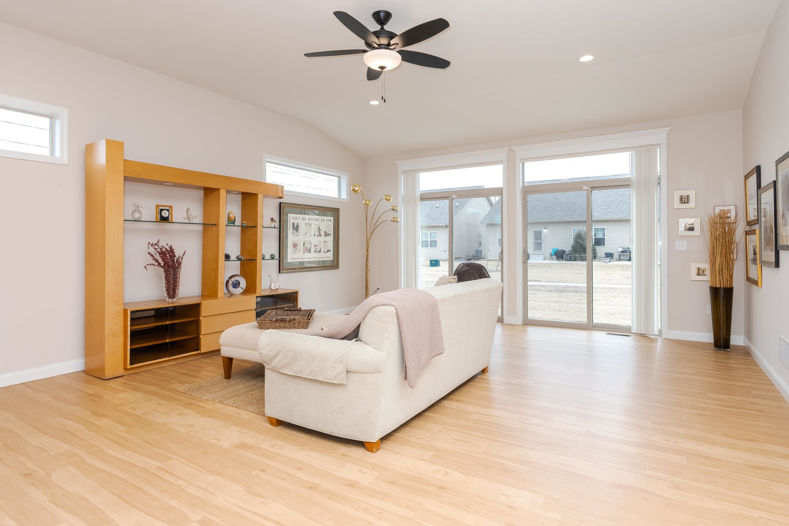 1906 Dunraven Road, Bloomington, IL 61704