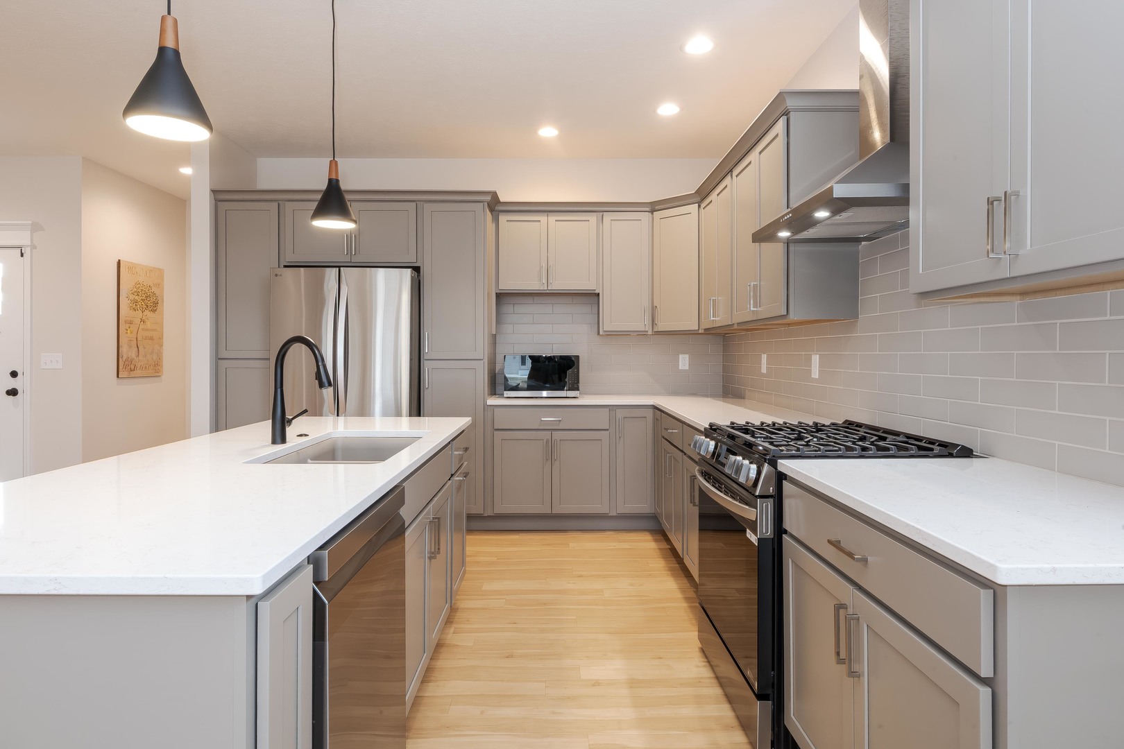 1906 Dunraven Road, Bloomington, IL 61704