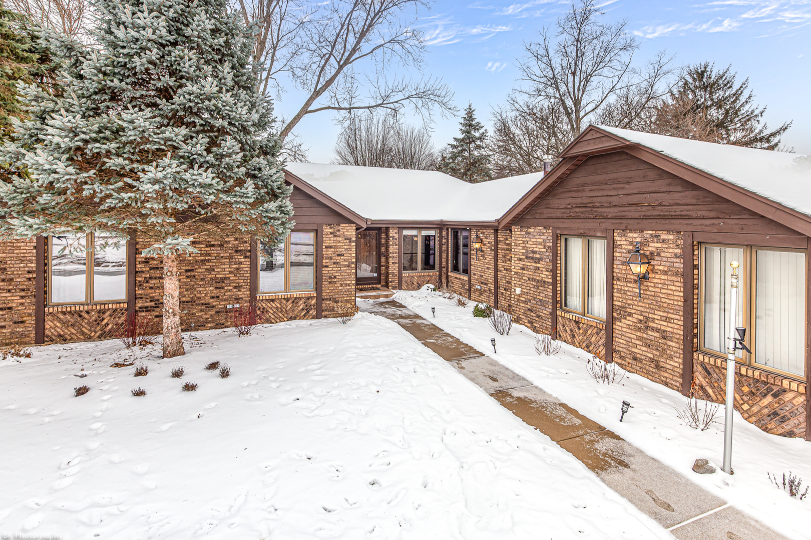 6729 W Menominee Parkway, Palos Heights, IL 60463