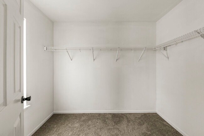 2817 Hoffman Street, Plano, IL 60545