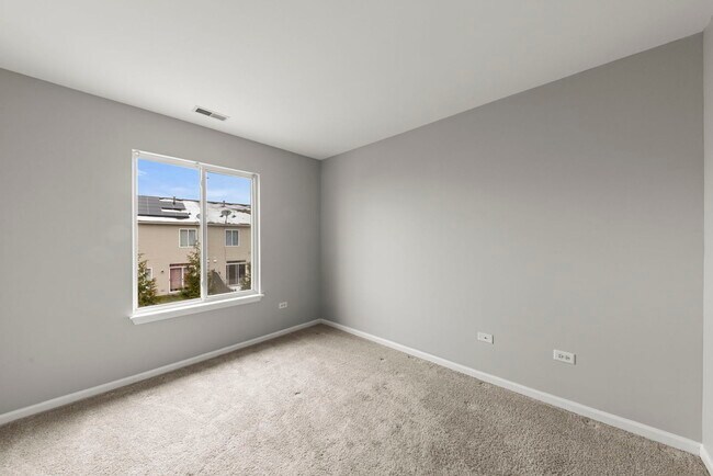 2817 Hoffman Street, Plano, IL 60545