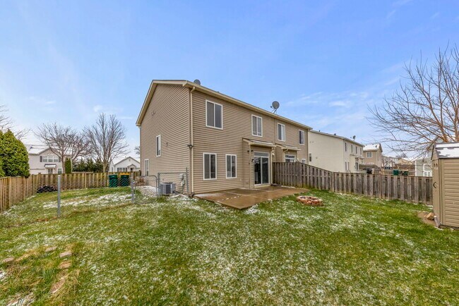 2817 Hoffman Street, Plano, IL 60545