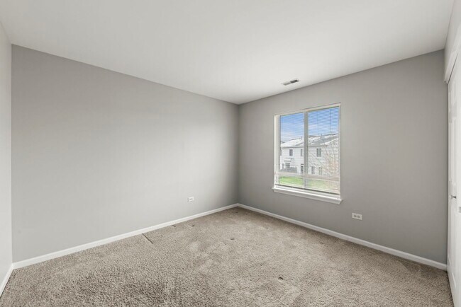 2817 Hoffman Street, Plano, IL 60545