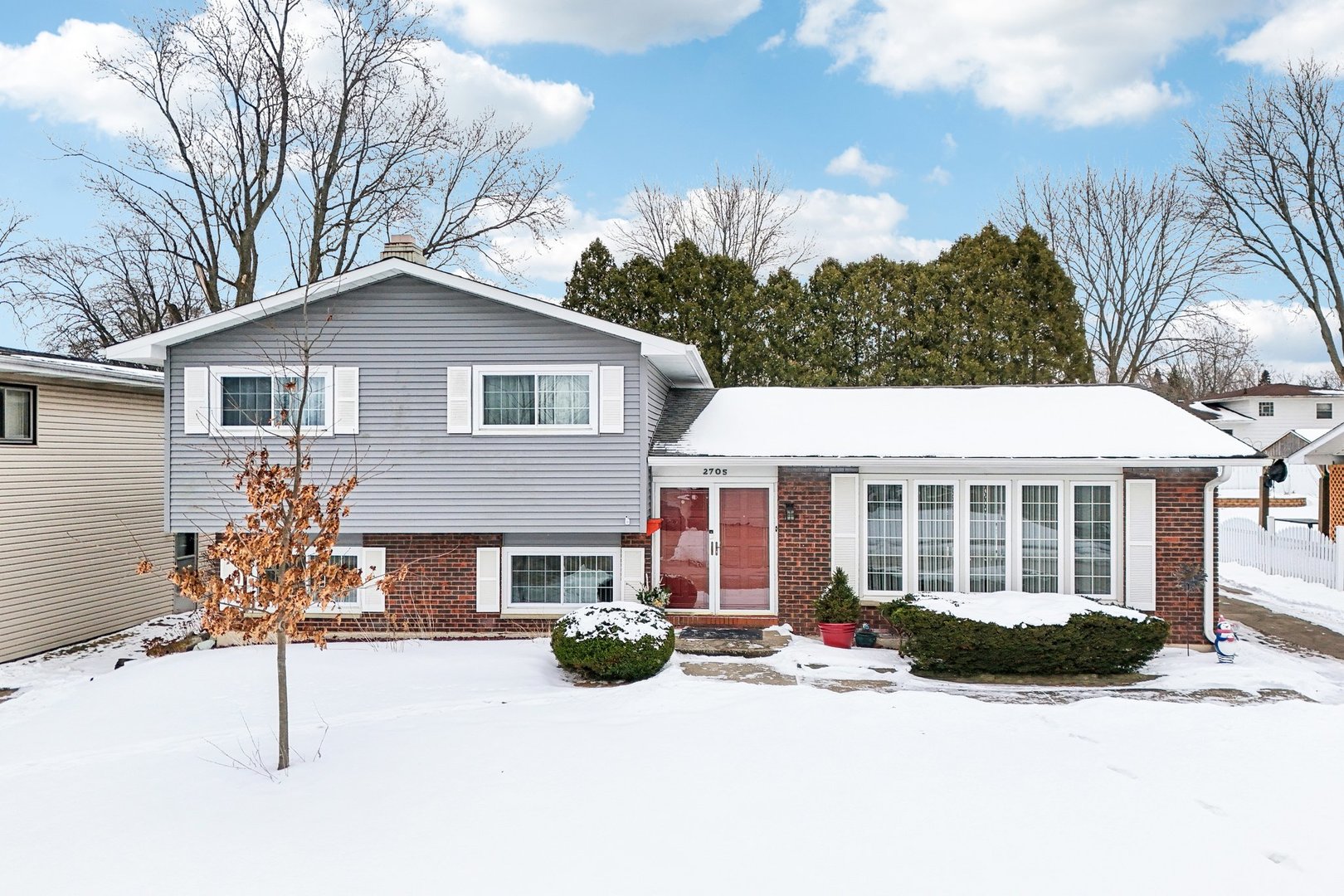 2705 Jacquelyn Lane, Waukegan, IL 60087