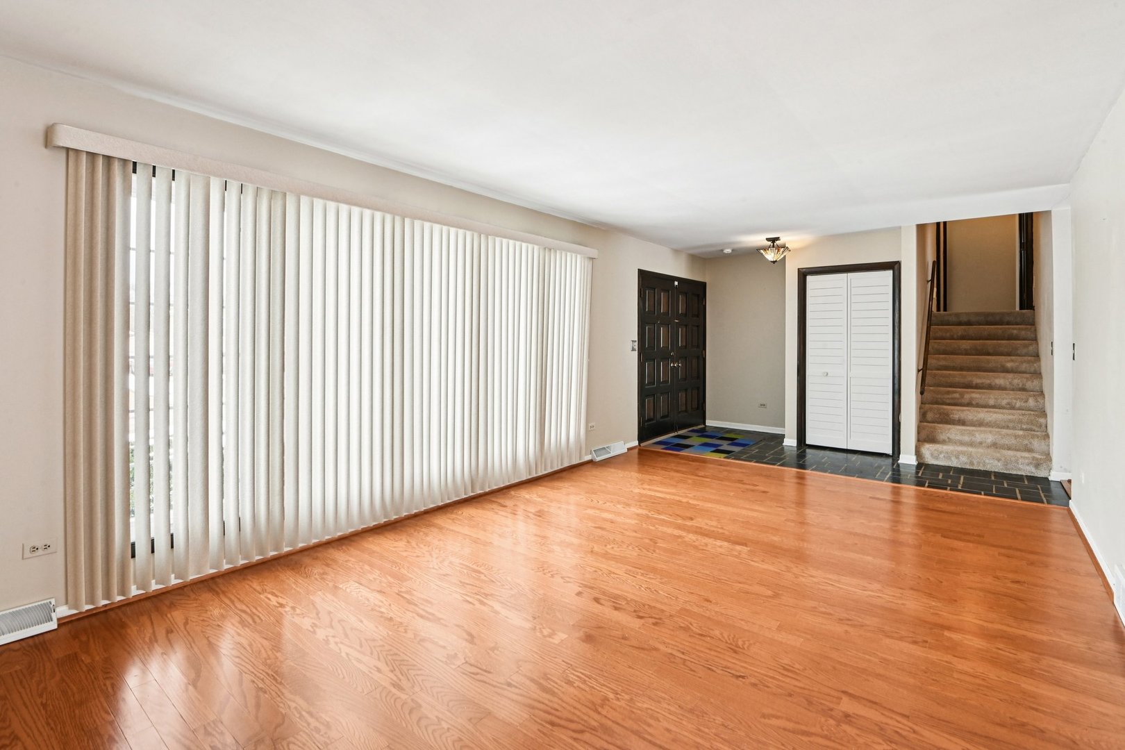 2705 Jacquelyn Lane, Waukegan, IL 60087