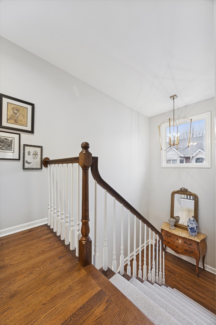 407 W Hillgrove Avenue, La Grange, IL 60525