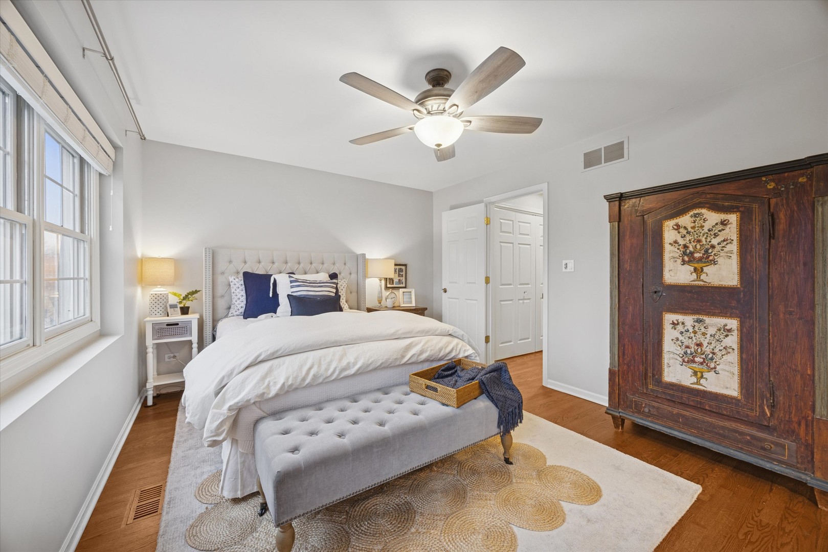 407 W Hillgrove Avenue, La Grange, IL 60525