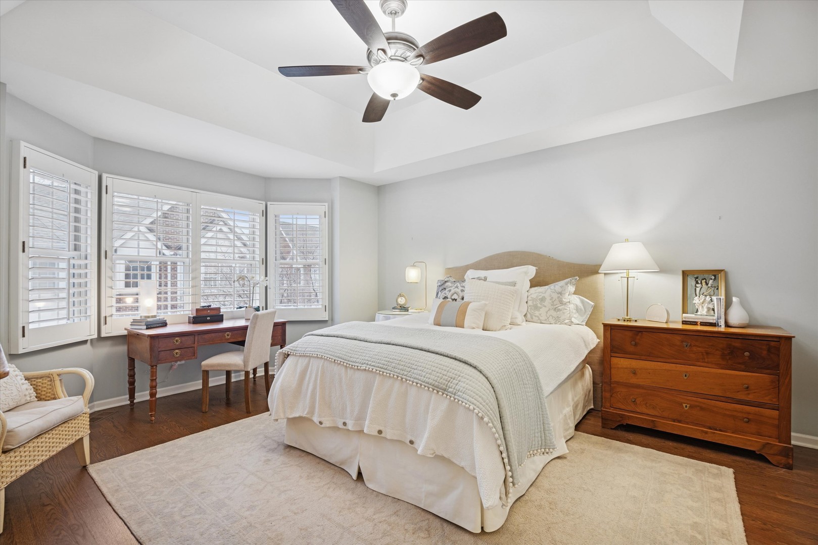 407 W Hillgrove Avenue, La Grange, IL 60525