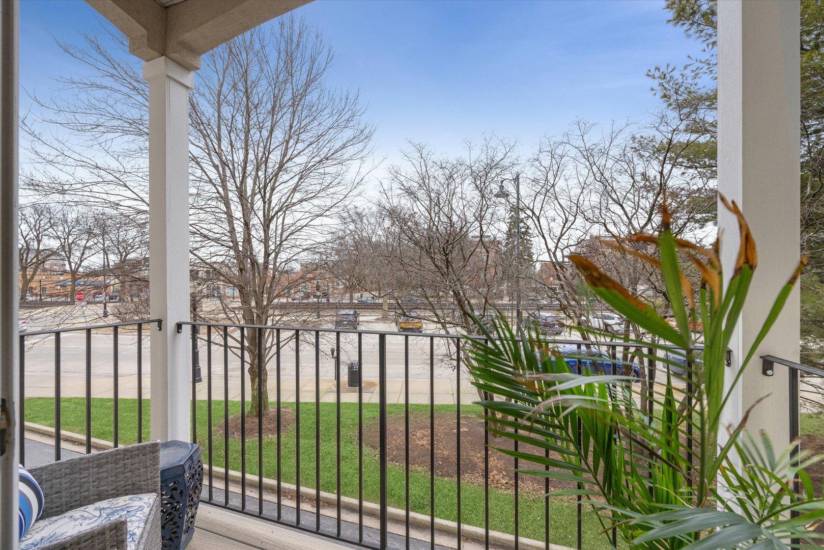 407 W Hillgrove Avenue, La Grange, IL 60525