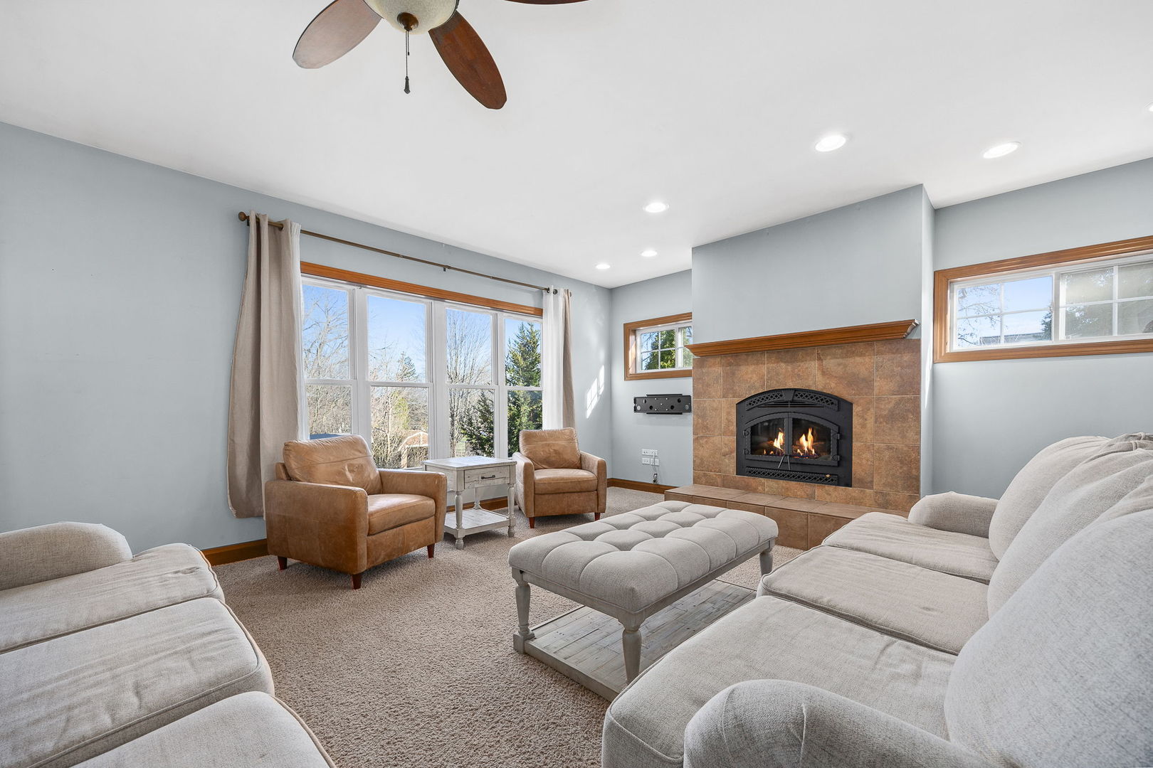 115 S Wilmette Avenue, Westmont, IL 60559