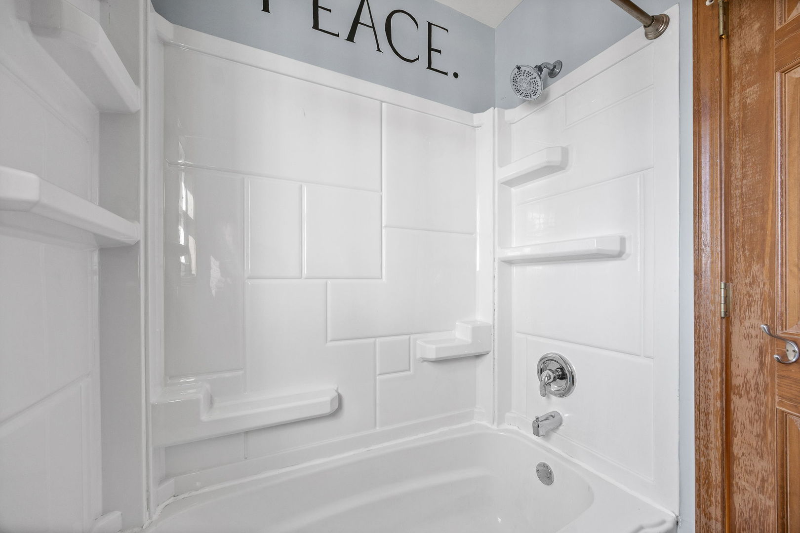 115 S Wilmette Avenue, Westmont, IL 60559