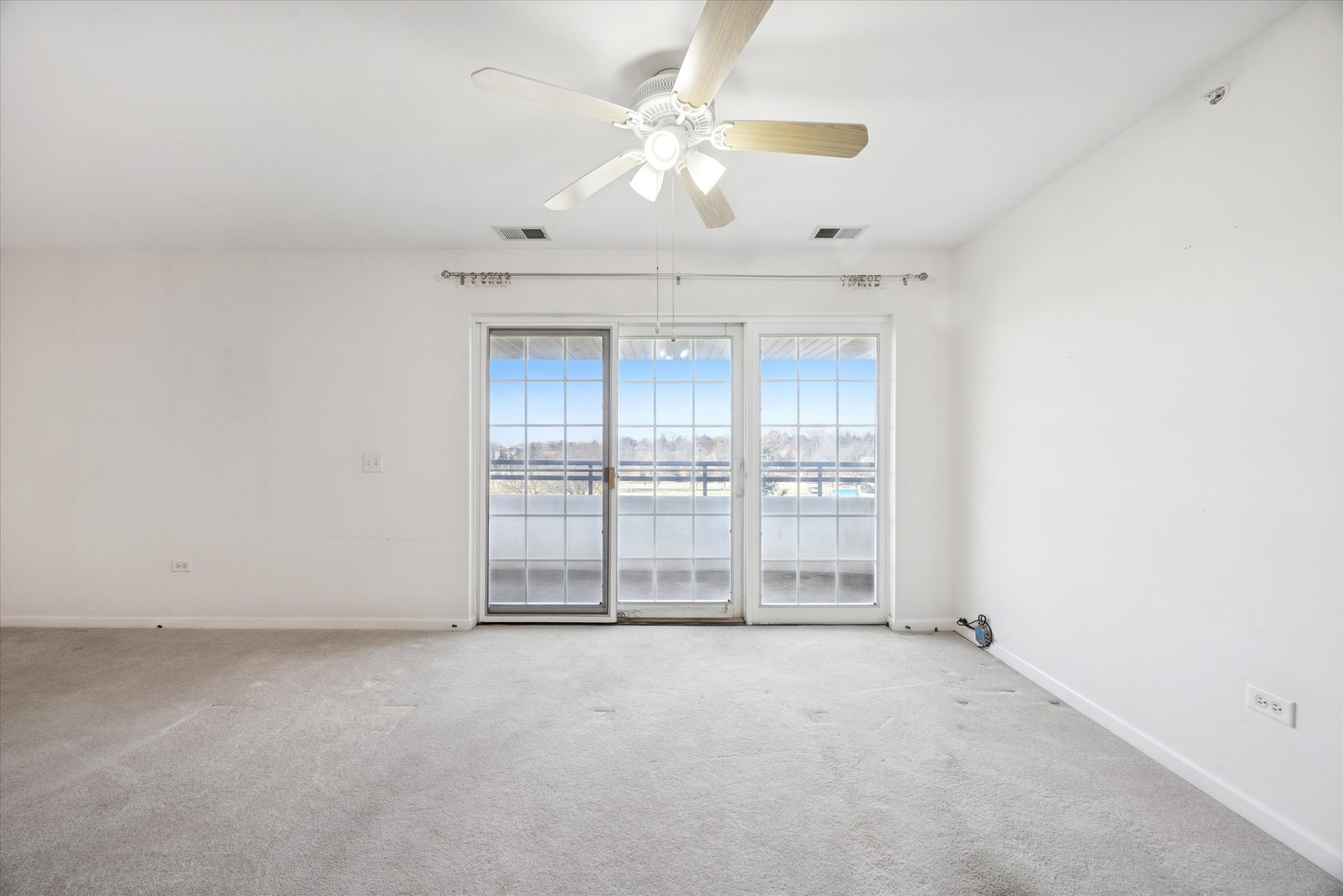 714 W 63rd Street #303, Westmont, IL 60559