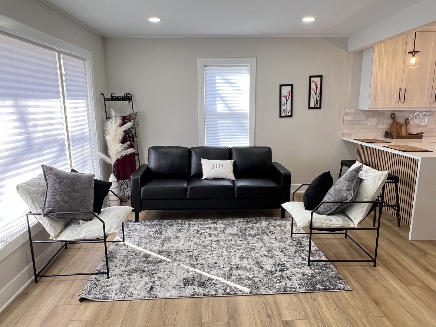 1061 S Pleasure Court, Aurora, IL 60506