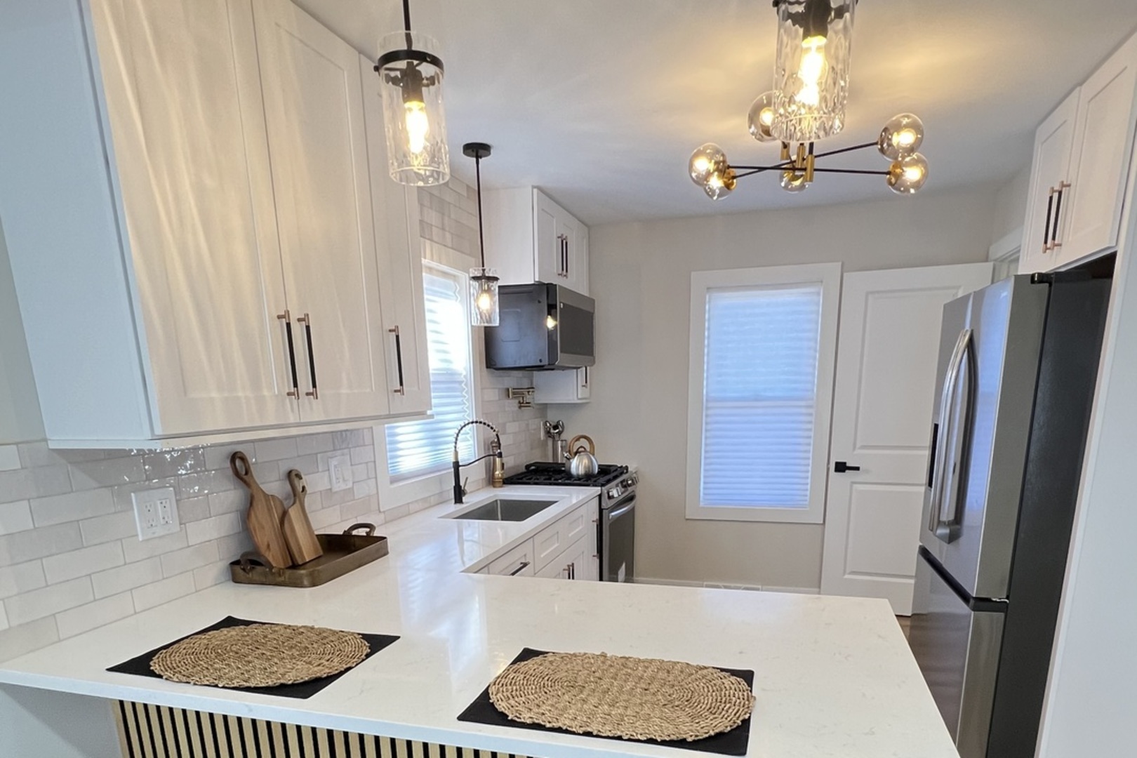 1061 S Pleasure Court, Aurora, IL 60506