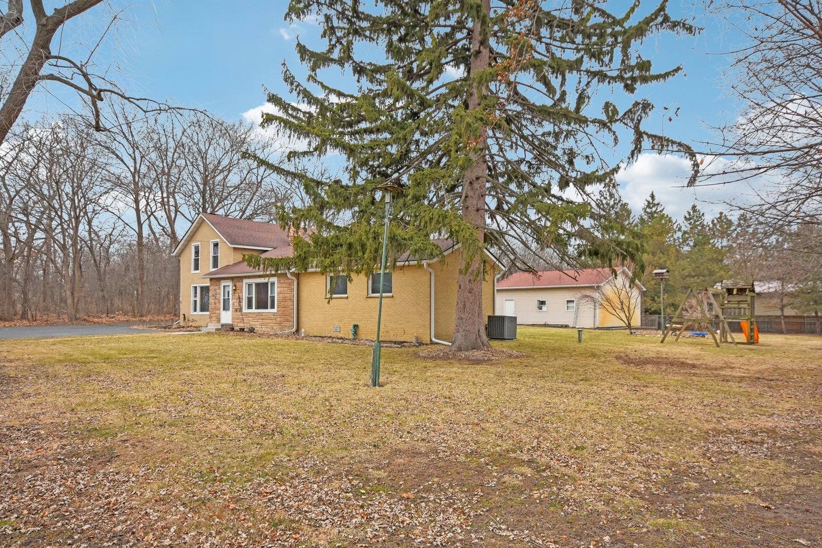 25616 W Lake Shore Drive, Ingleside, IL 60041