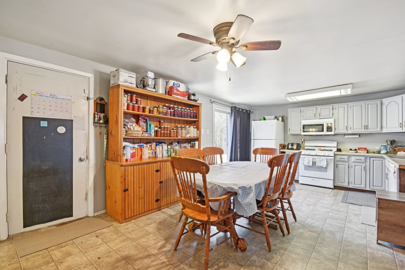 25616 W Lake Shore Drive, Ingleside, IL 60041