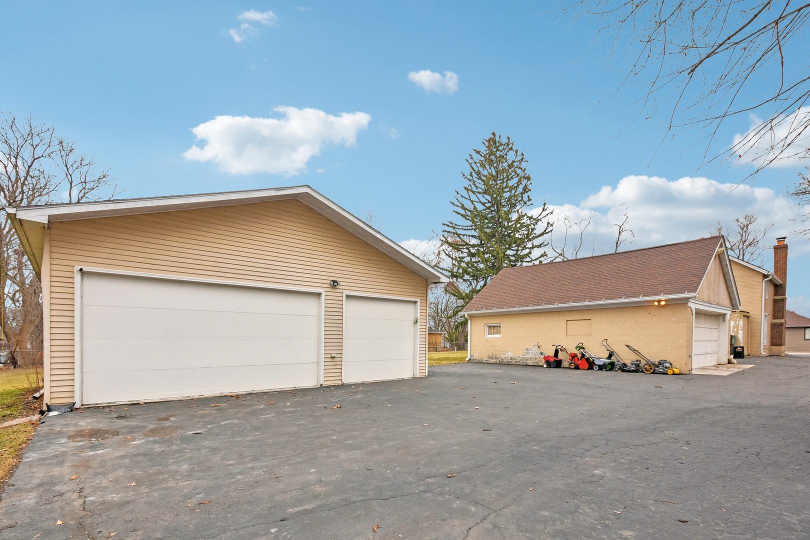 25616 W Lake Shore Drive, Ingleside, IL 60041