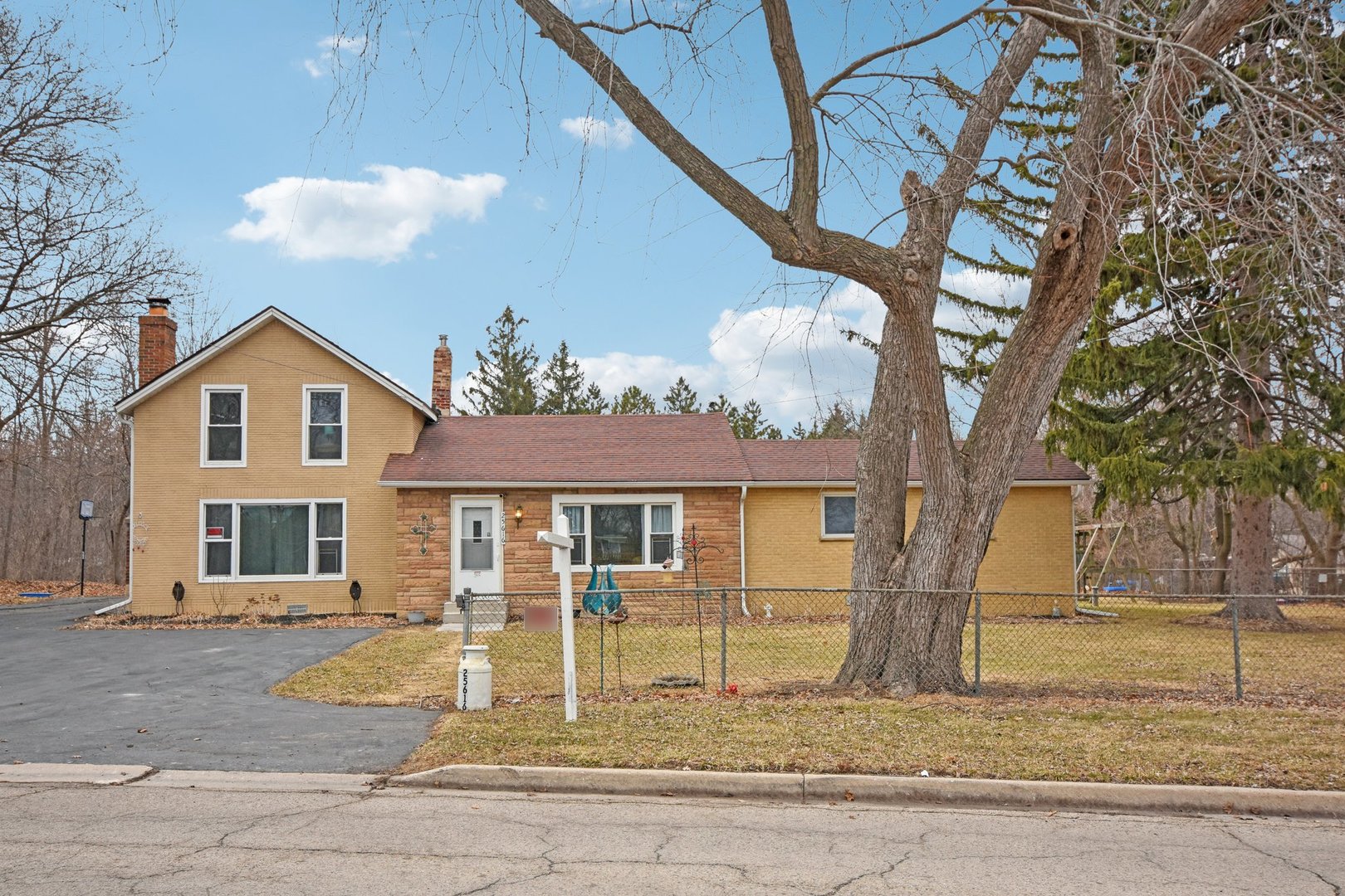 25616 W Lake Shore Drive, Ingleside, IL 60041