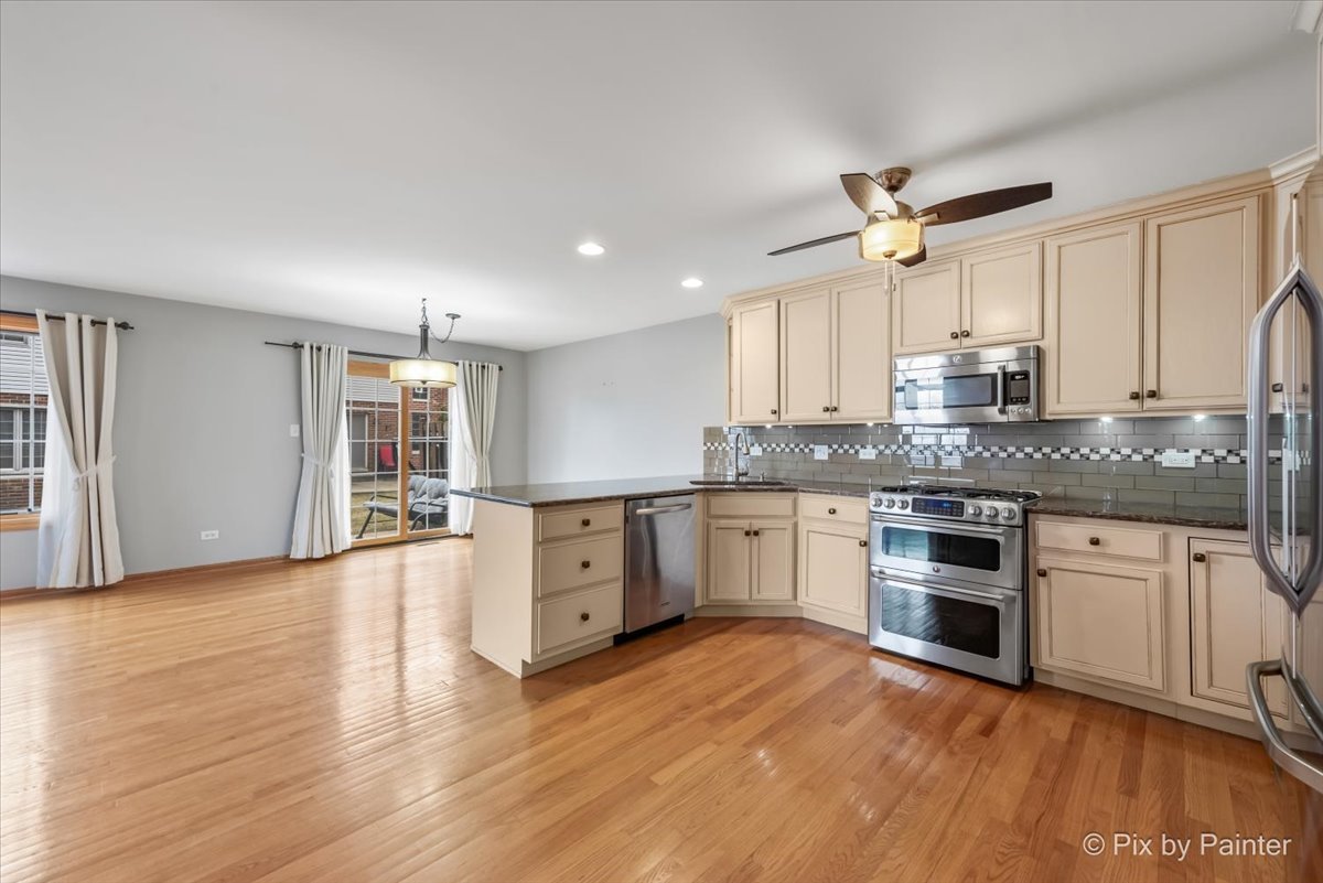 9213 Kylemore Court, Tinley Park, IL 60487